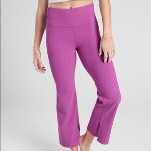 Athleta Barre Kickflare In Powervita Pants XXS EUC